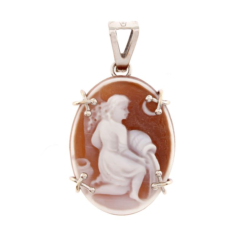 Pendente in Oro Bianco 18kt con Cammeo Inciso