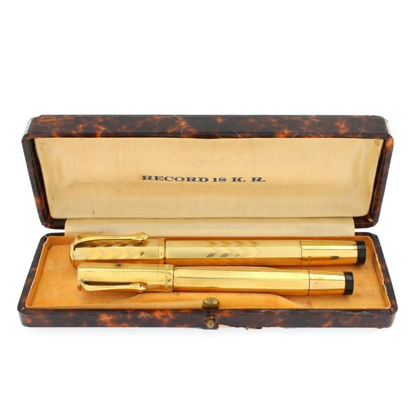 Antiche penne stilografiche placcate in oro giallo