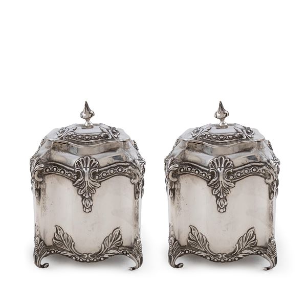 Coppia di scatole porta the in argento