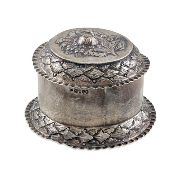 Silver casket  (London, 1877)  - Auction Fine Silver and the Art of the Table - Colasanti Casa d'Aste