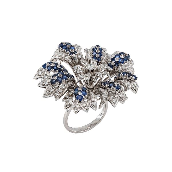 18kt white gold floral cocktail ring