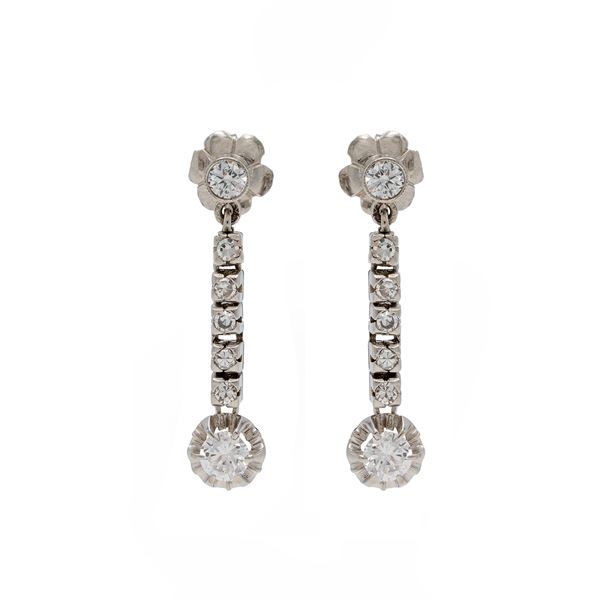 18kt white gold and diamonds pendant earrings