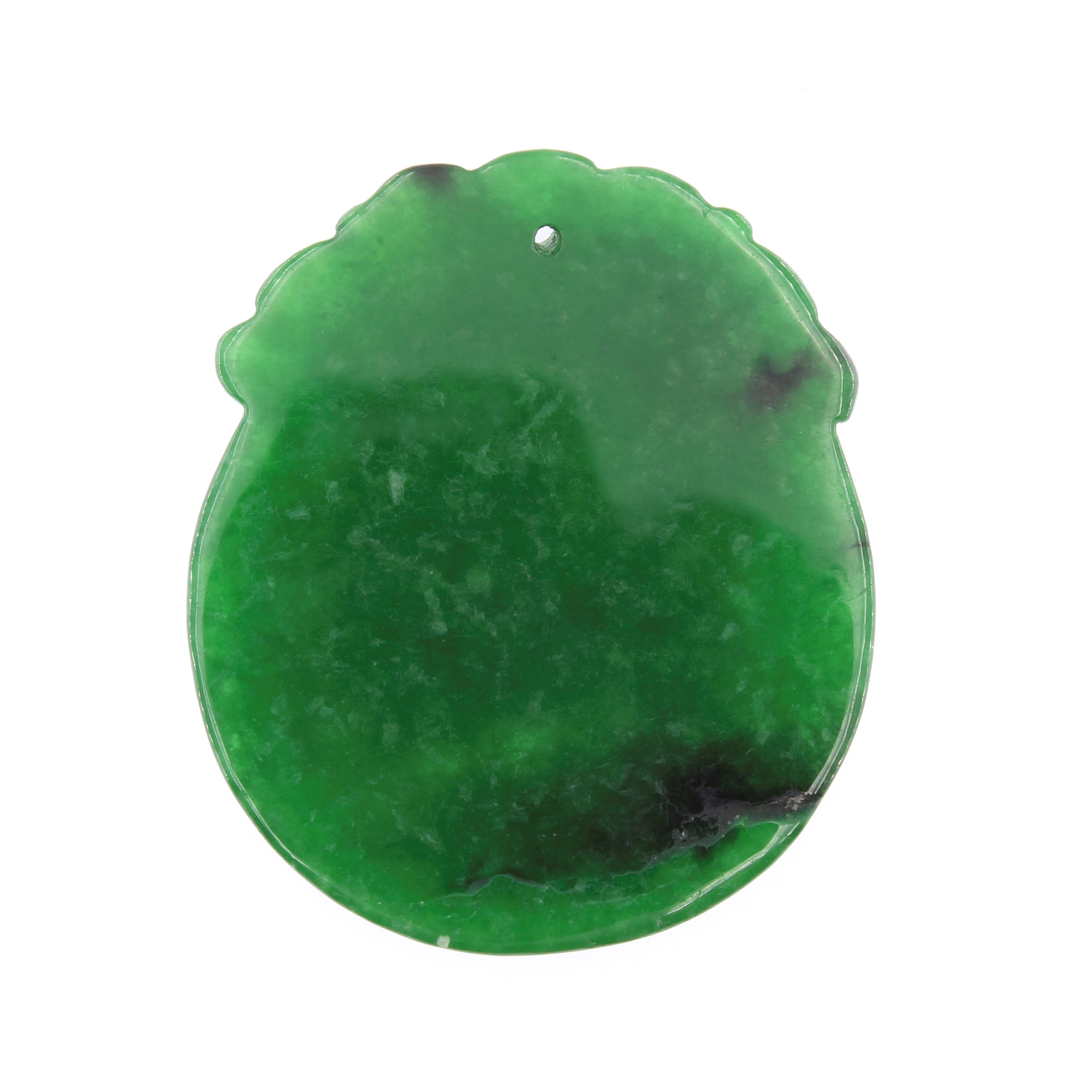 Pendente giada scolpita ed incisa a raffigurare un drago