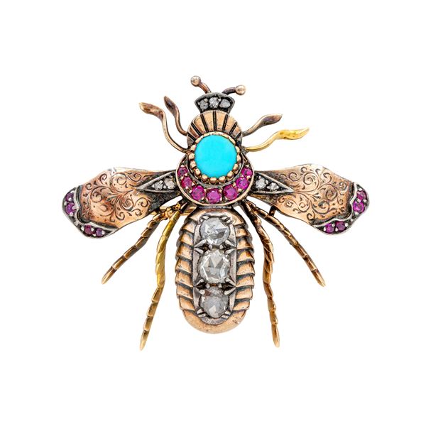 Ancient brooch depicting a queen bee