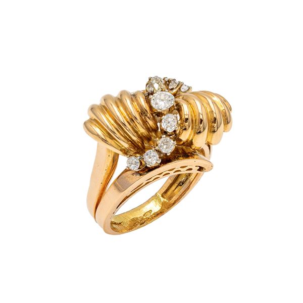 18kt yellow gold and diamond ring