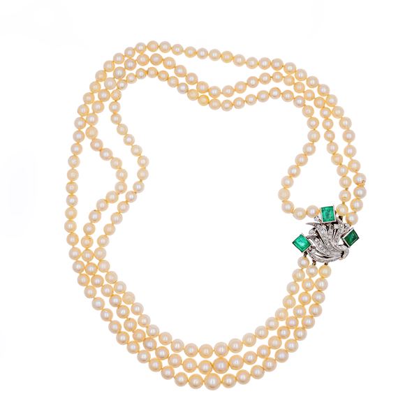 Three-strands of cultured pearl necklace  - Auction Jewels and Watches - Colasanti Casa d'Aste