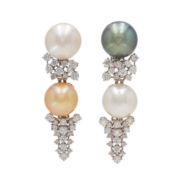 Orecchini pendenti in oro bianco 18kt perle South Sea e diamanti