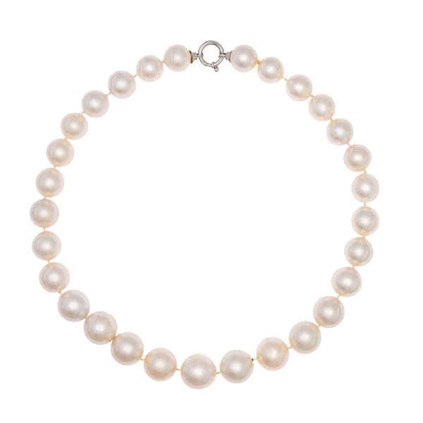 Single strand South Sea pearl necklace  - Auction Jewels and Watches - Colasanti Casa d'Aste