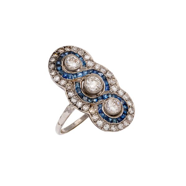 Platinum, diamonds and sapphires decò ring