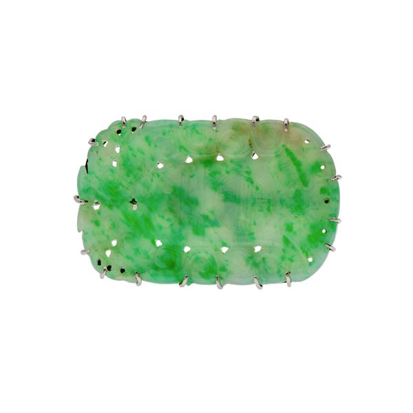 18kt white gold and engraved jade brooch