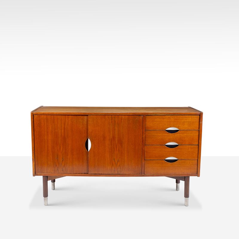 Prod. Stildomus, Sideboard in legno laccato e metallo