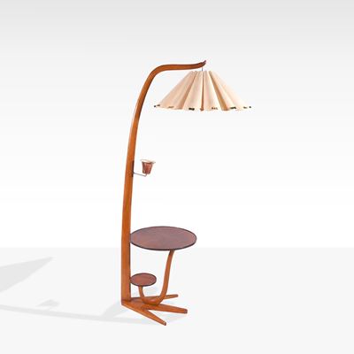 Manifattura italiana, Lampada da terra in legno curvato, ottone e rame con paralume