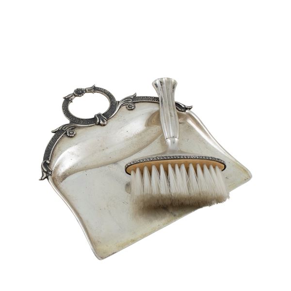 Silver crumb catcher  (Italy, 20th century)  - Auction Fine Silver and the Art of the Table - Colasanti Casa d'Aste