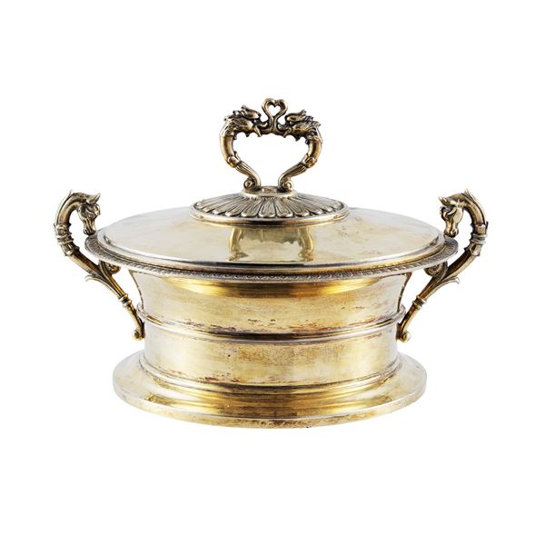 Gilded silver ecuelle  (Italy, 20th century)  - Auction Fine Silver and the Art of the Table - Colasanti Casa d'Aste