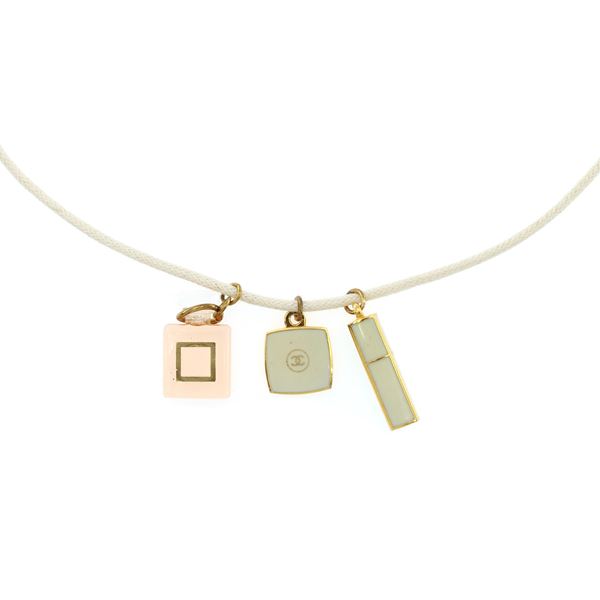 Chanel necklace with vintage bijou pendants
