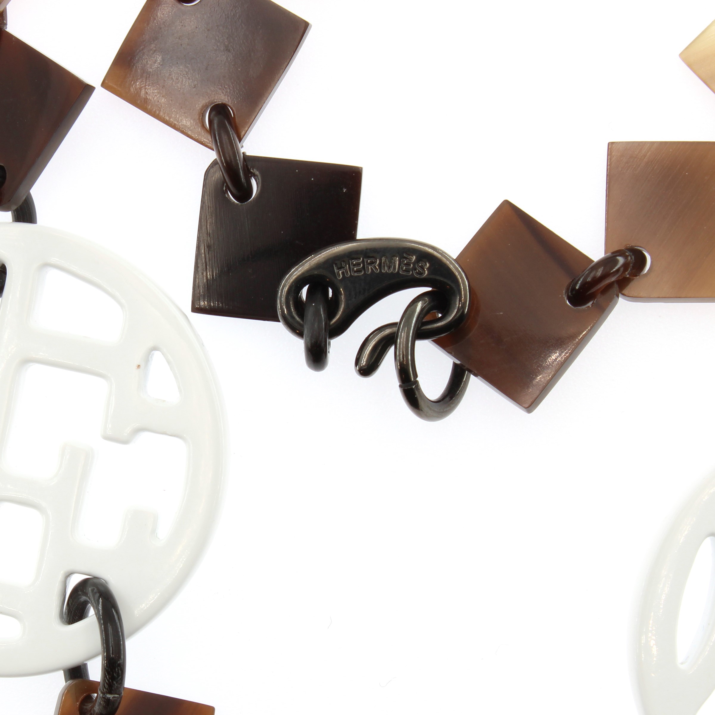 Hermes Lunga Collana in Bachelite a Motivo Geometrico