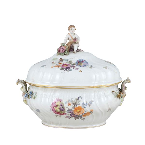 KPM Berlin, polychrome porcelain soup tureen