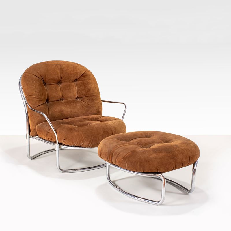 Carlo De Carli, Poltrona mod. 915 con pouf, metallo cromato e tessuto imbottito