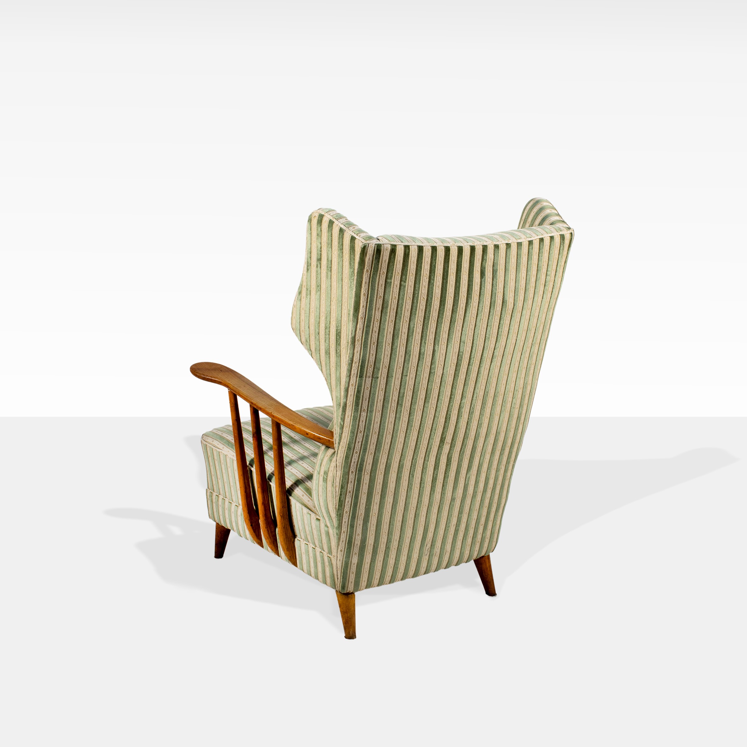 Ico Parisi, Poltrona bergère in legno e tessuto imbottito, Cantù 1950