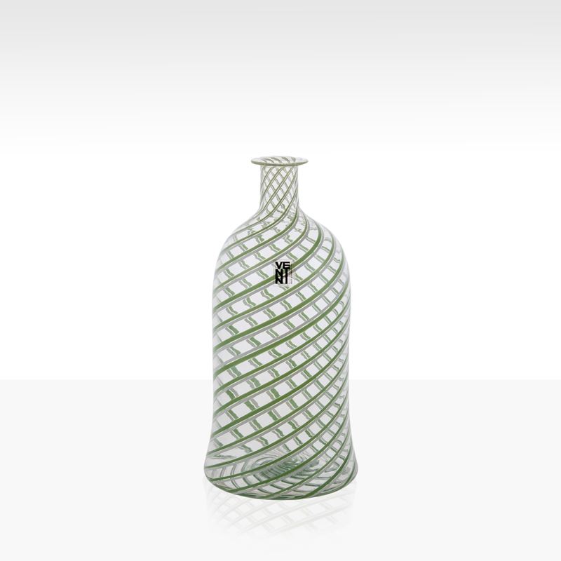 O. Thorssen e B. Karlsson, Vaso a spirale in vetro color lattimo e verde erba, Murano 1974