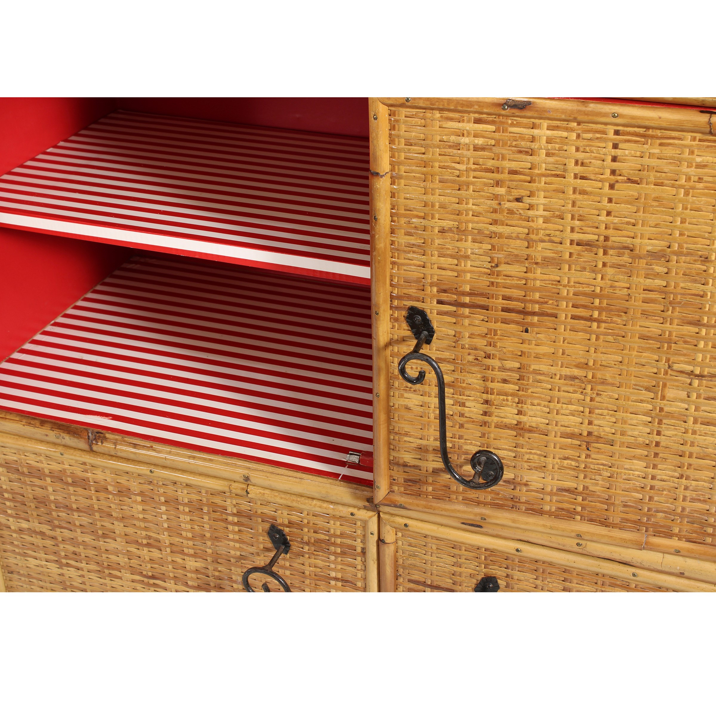 Manifattura italiana, Credenza in midollino, bambù e metallo verniciato degli anni '70-'80