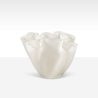 Pietro Chiesa, Vaso modello Cartoccio in vetro lattimo