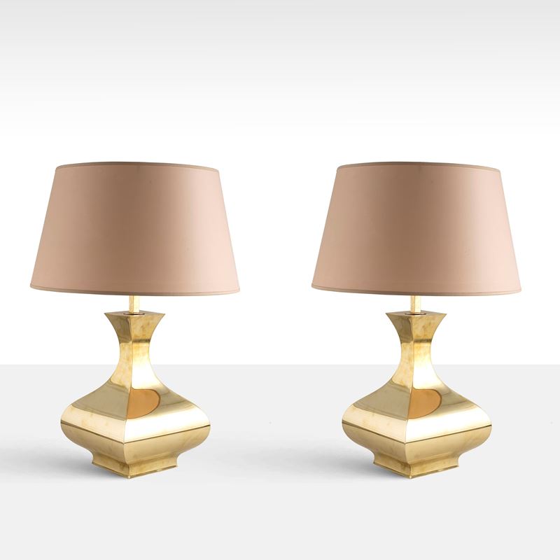 Grillo Tonello, Coppia di lampade mod. Piramide in ottone con paralume