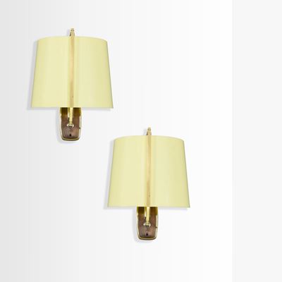 Produttore Stilnovo, Coppia di lampade da parete in ottone e metallo verniciato