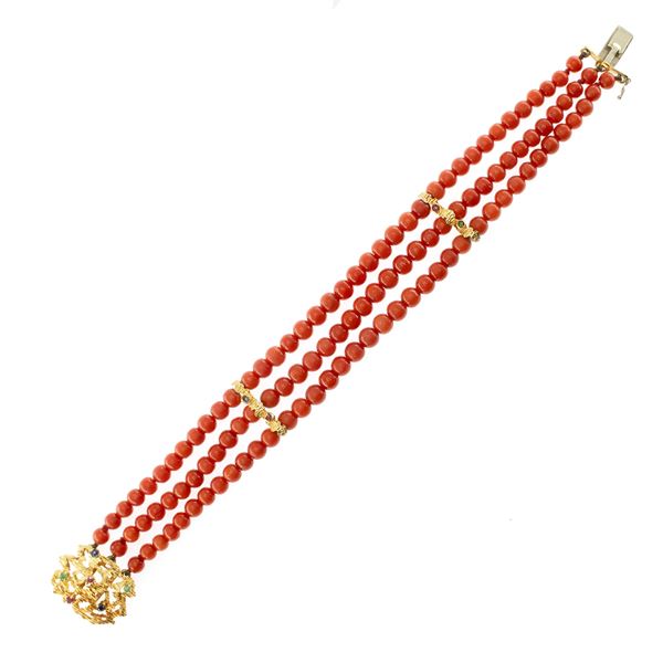 Three-strand red coral bracelet