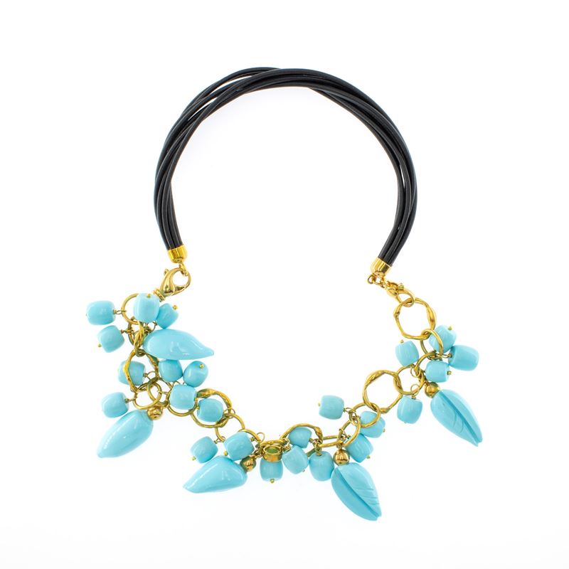 Collana e bracciale in oro giallo 18kt con pendenti in pasta di turchese