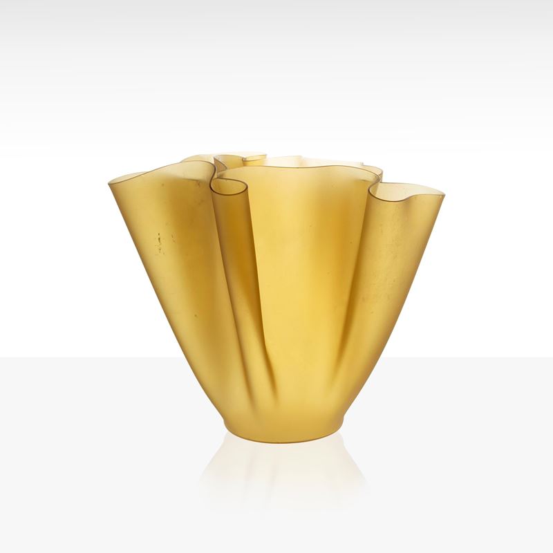Pietro Chiesa, Vaso modello Cartoccio in vetro satinato colorato