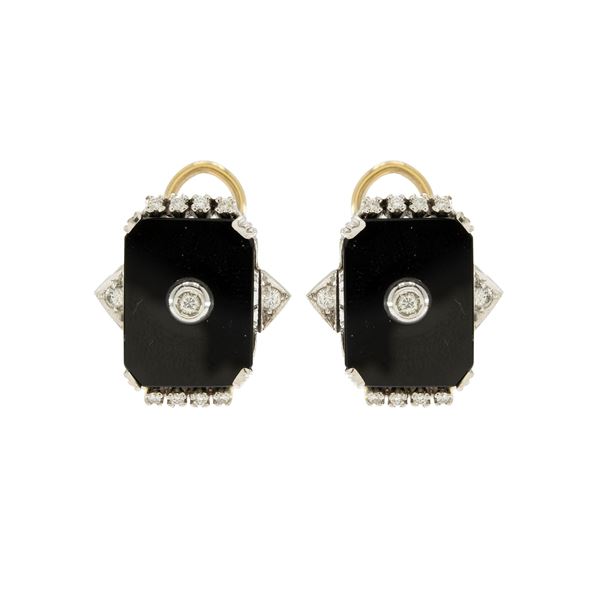 18kt white gold, black onyx and diamonds lobe earrings