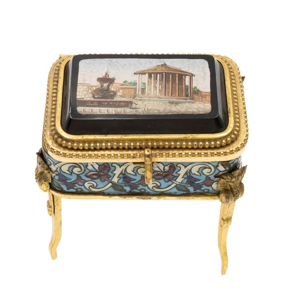 Micromosaic plaque mounted on a gilt bronze and polychrome enamel box