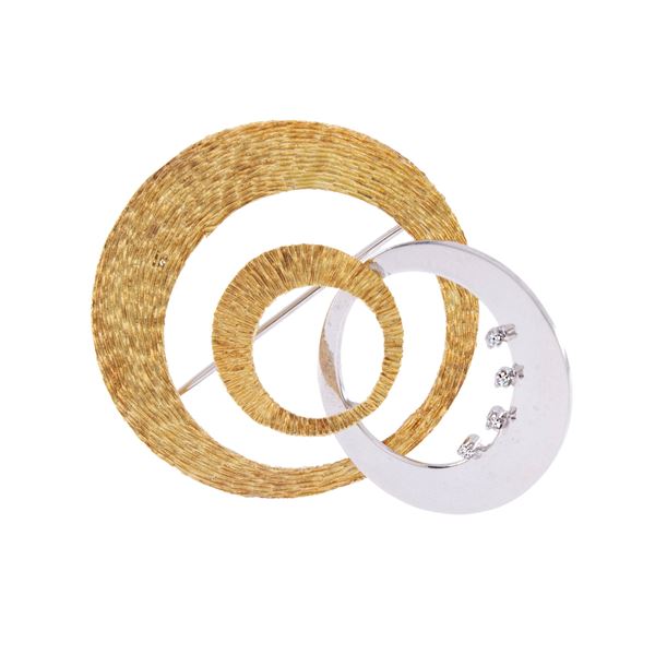 Spilla scultura in oro giallo e bianco 18kt  - Asta Gioielli e Orologi Web Only - Colasanti Casa d'Aste