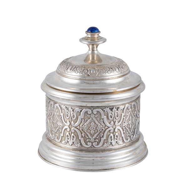 Circular silver box  (Italy, 20th century)  - Auction Fine Silver and the Art of the Table - Colasanti Casa d'Aste