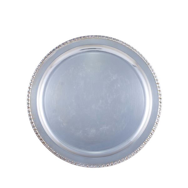 Circular silver plate  (Italy, 20th century)  - Auction Fine Silver and the Art of the Table - Colasanti Casa d'Aste