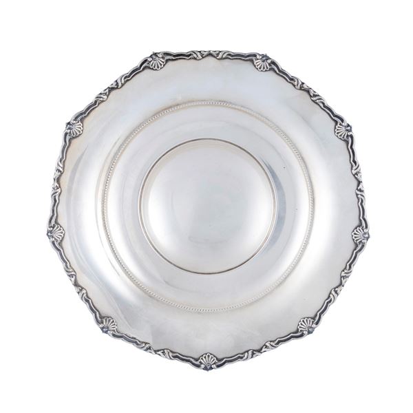 Circular silver centerpiece