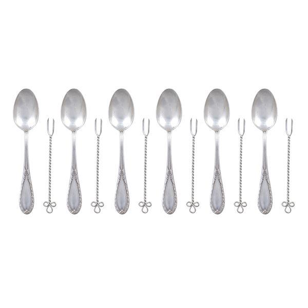 Group of silver tableware objects (24)