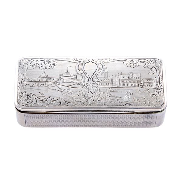 Rectangular silver snuff box