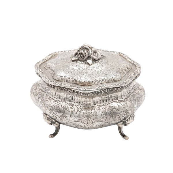 Silver box with lid  (Italy, 20th century)  - Auction Fine Silver and the Art of the Table - Colasanti Casa d'Aste