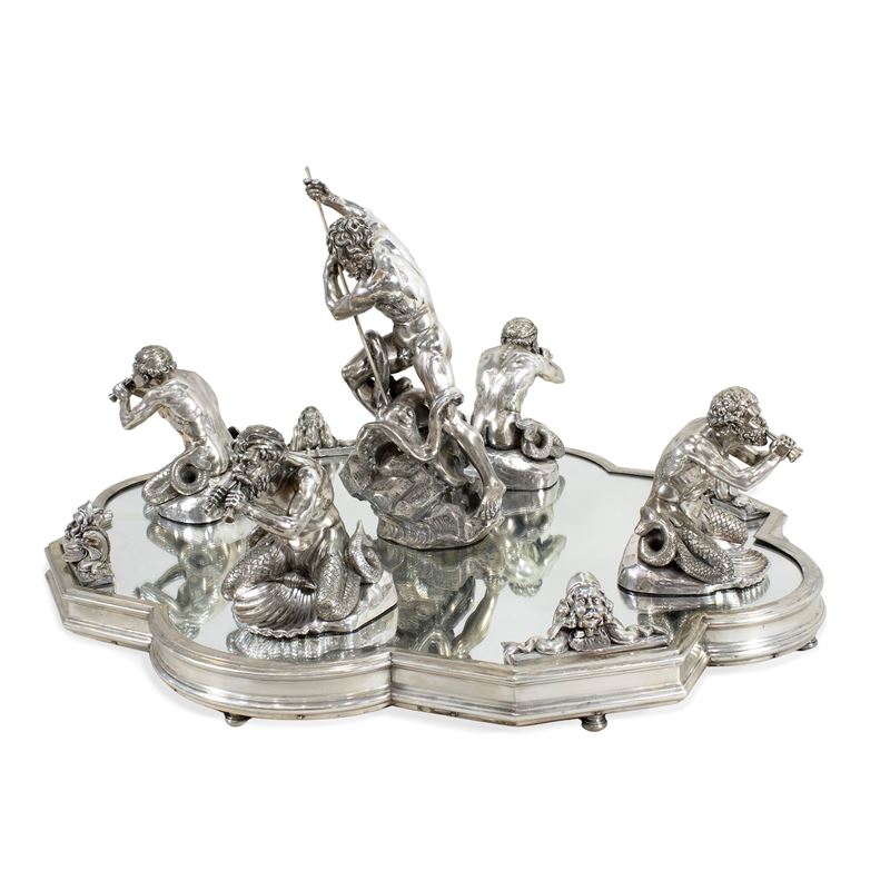 Importante Surtout De Table in Argento Firmato Petochi Roma