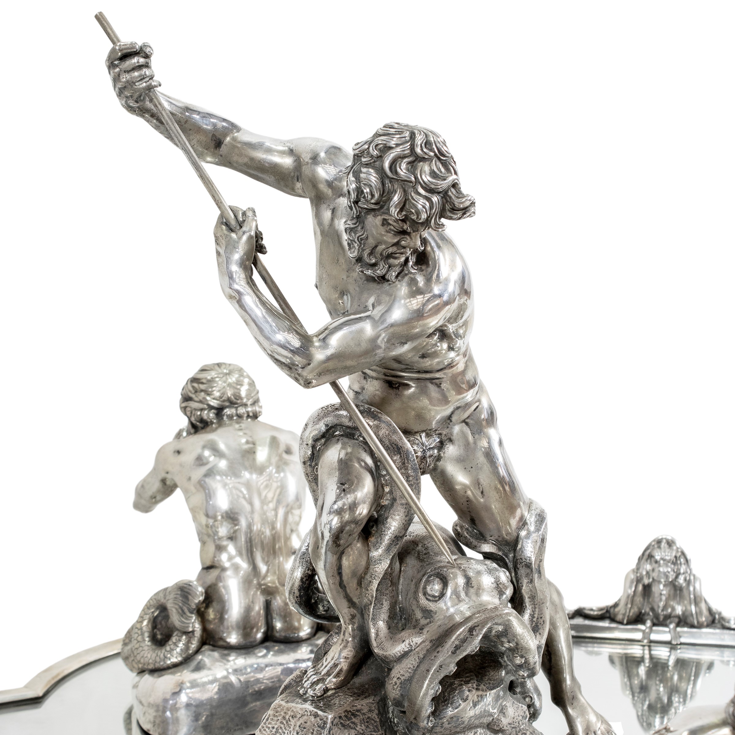 Importante Surtout de table in argento firmato Petochi Roma