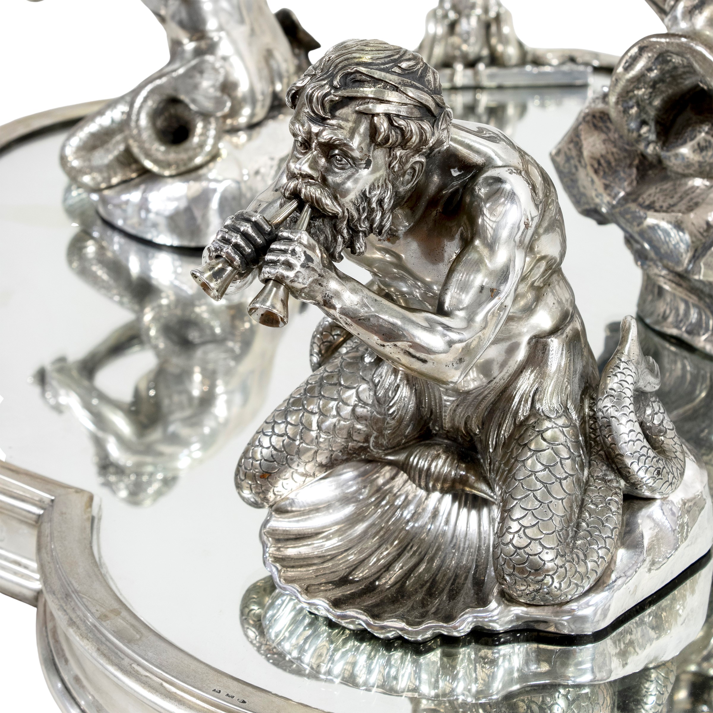 Importante Surtout de table in argento firmato Petochi Roma