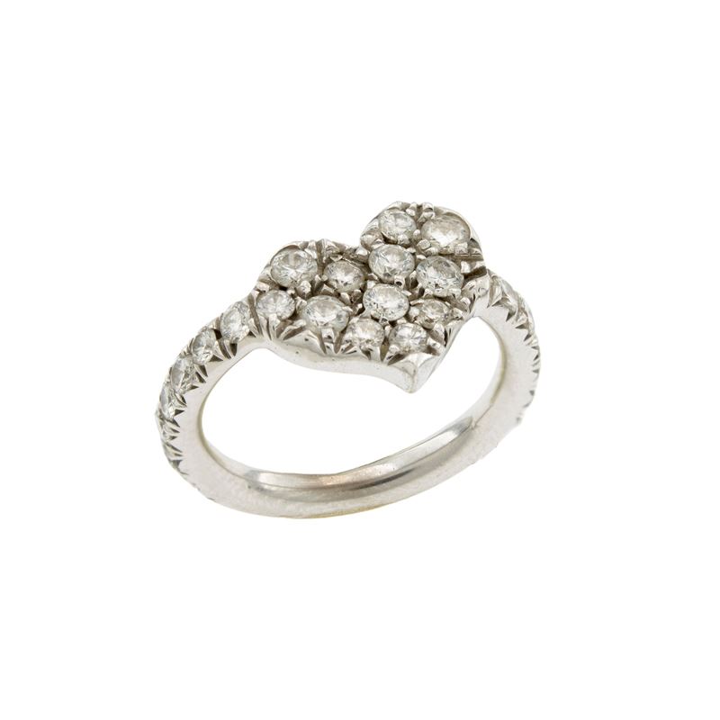 Anello a Cuore in Oro Bianco 18kt e Diamanti