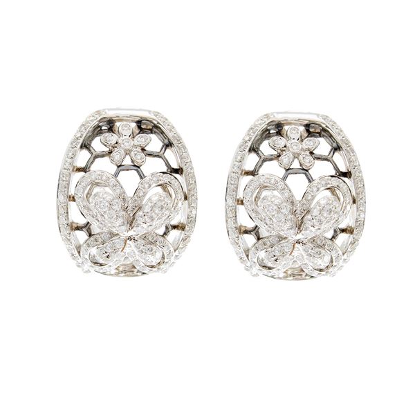 Floral motif lobe earrings  - Auction Fine Jewels and Watches - Colasanti Casa d'Aste