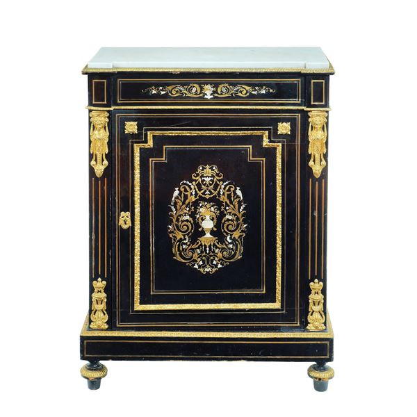 Credenza Napoleone III  (Francia, XIX Sec.)  - Asta Dipinti Antichi e del XIX Secolo Arredi e Sculture - Colasanti Casa d'Aste