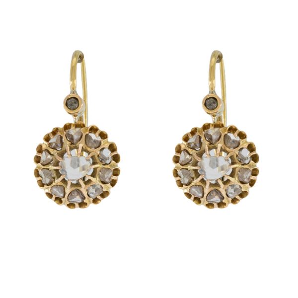 Antichi orecchini a monachina in oro giallo 12kt e rose di diamante