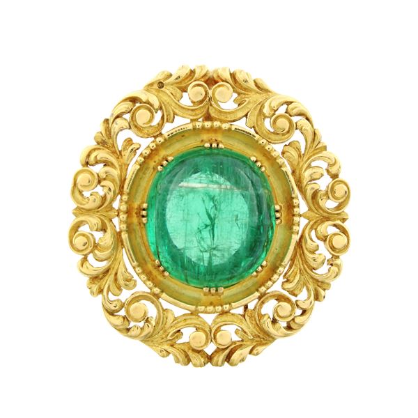 18kt yellow gold pendant with large natural Russian emerald