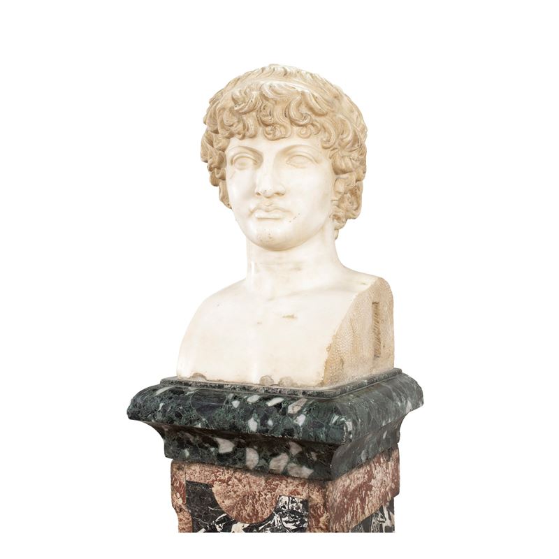 Scultura in Marmo Bianco