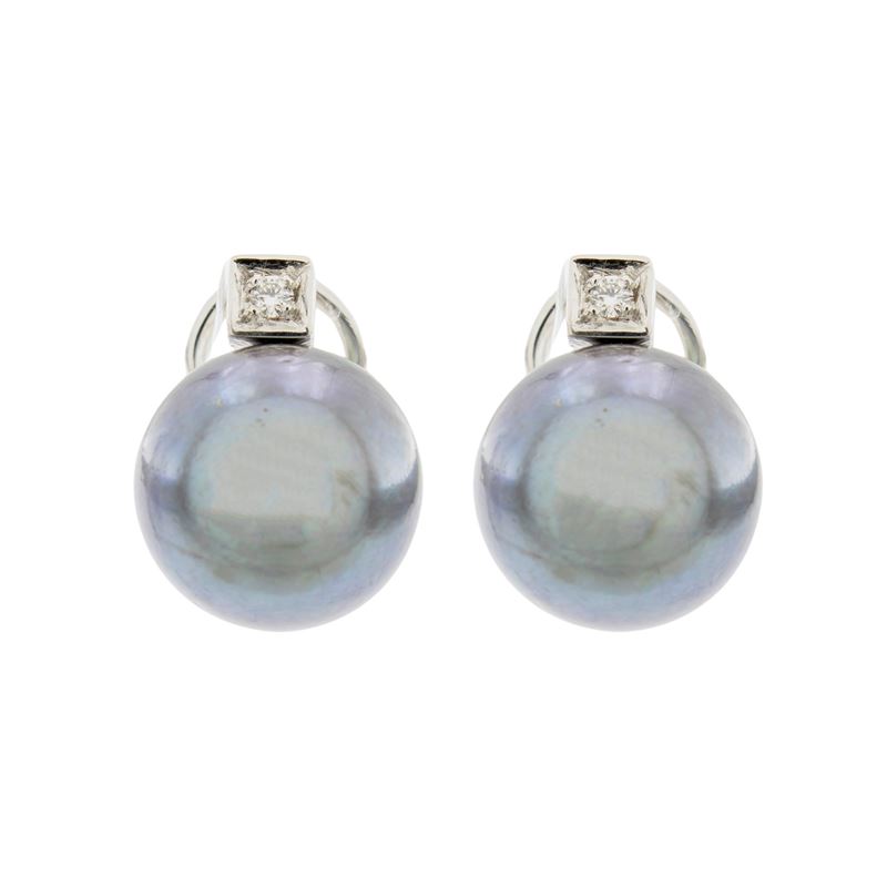 Orecchini a Lobo in Oro Bianco 18kt Perle Tahiti e Diamanti